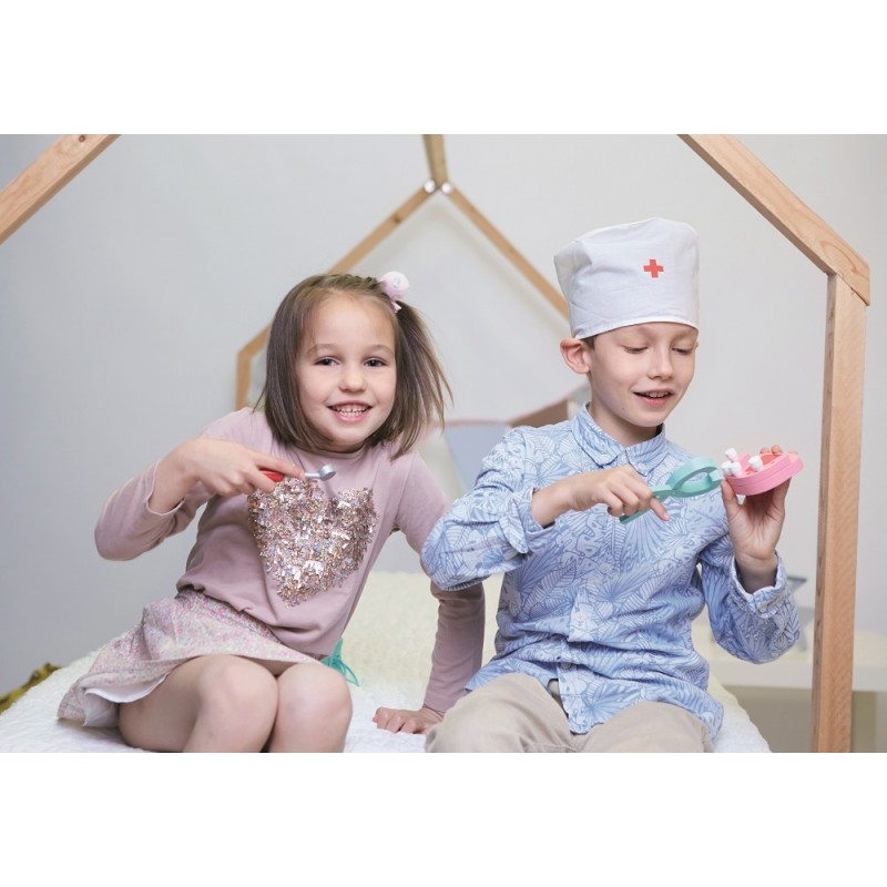 CHILDREN'S WOODEN PROFESSION SET - ASSORTED