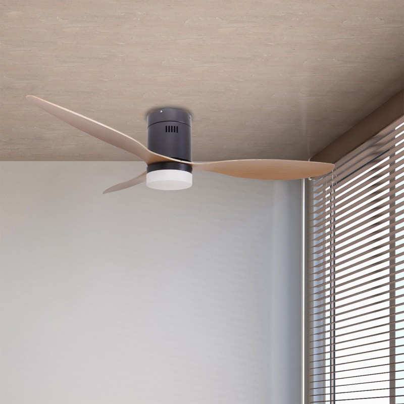 CEILING FAN WITH LIGHT AND SUMMER/WINTER FUNCTION