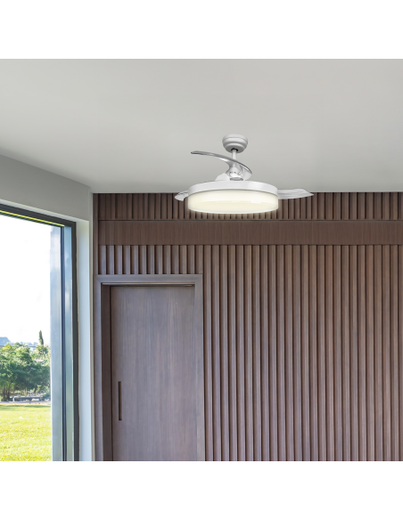 DAKDEKKER MET LICHT EN LAMPEN