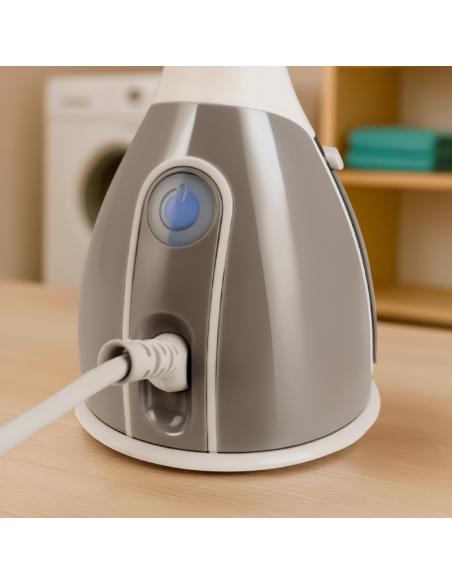 Ferro vertical de vapor com depósito removível